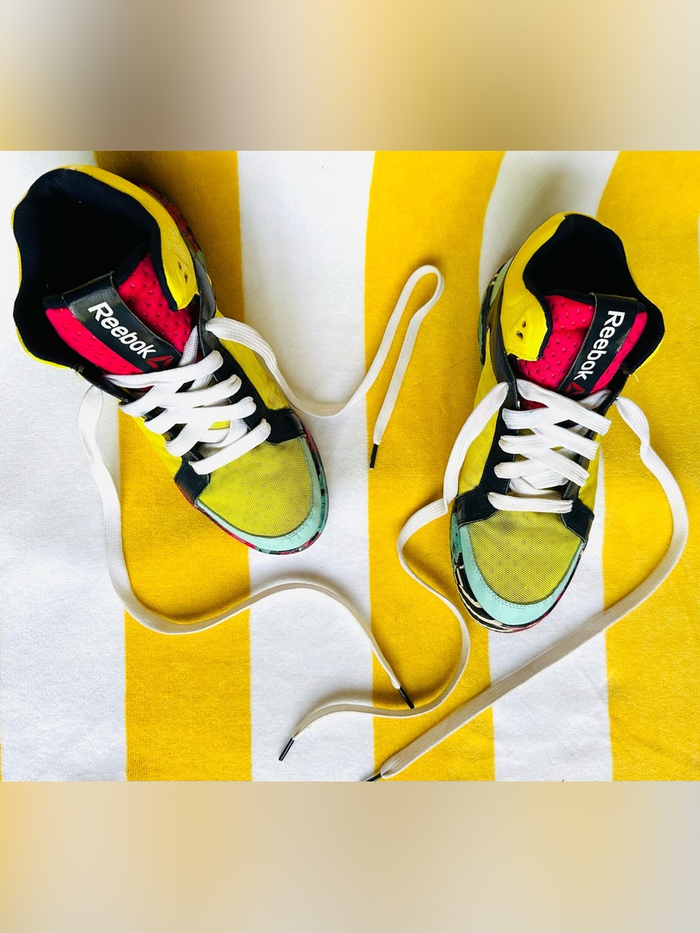 Reebok women’s colorful yellow red navy high top athletic dance sneakers US 10
